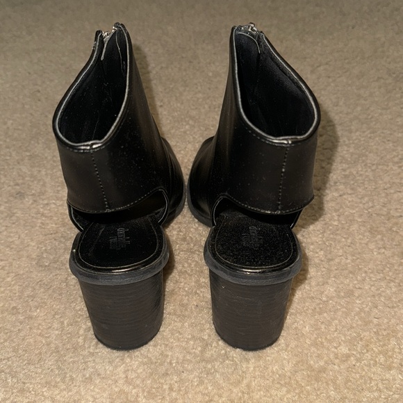 Charlotte Russe Varsity Booties Size 9 Color Black Silver - Picture 6 of 14